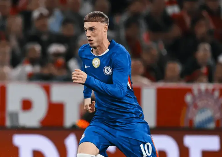 欧冠首轮群雄亮相，豪门展现强大实力